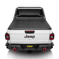 - כיסוי מיטה Rugged Ridge Armis עם Max Track בצבע שחור טקסטורלי, לרכב Jeep Gladiator 2020-2022 ללא מערכת Trail Rail.